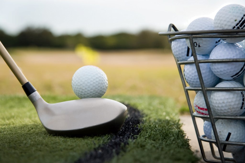 Driving Range Tips For Beginners to Improve Their Game