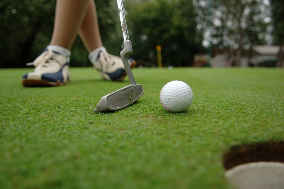 Boost Your Golf Game with Compression Golf Socks Golf Shot Apparel